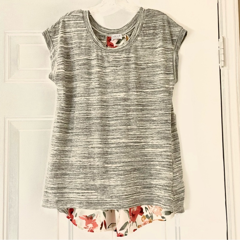 Le Lis Mixed- Fabric Summer Top Size M